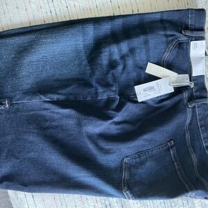 Liz Claiborne Sara short plus size